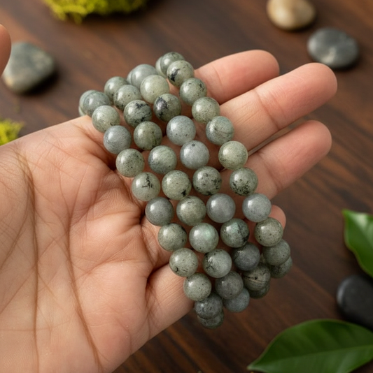 Natural flashy Labradorite bracelet for aura protection and intuition